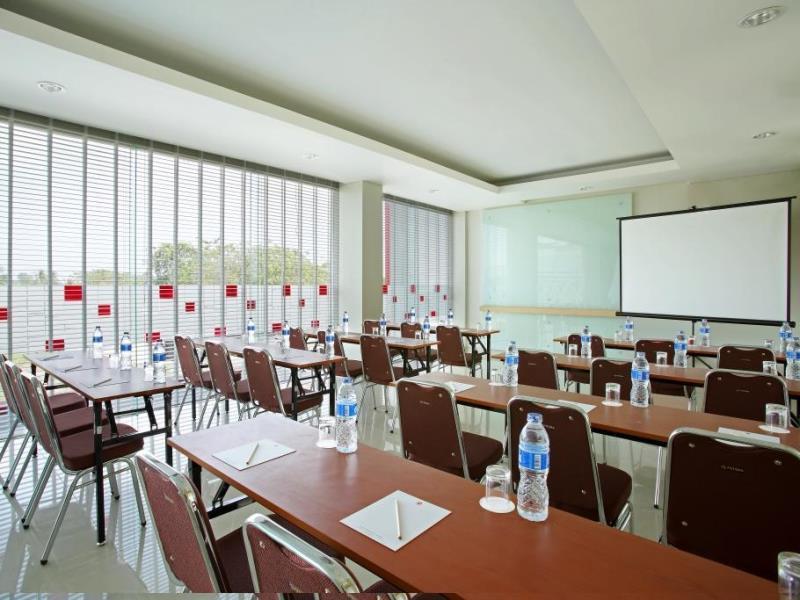Amaris Hotel Bekasi Barat Eksteriør billede