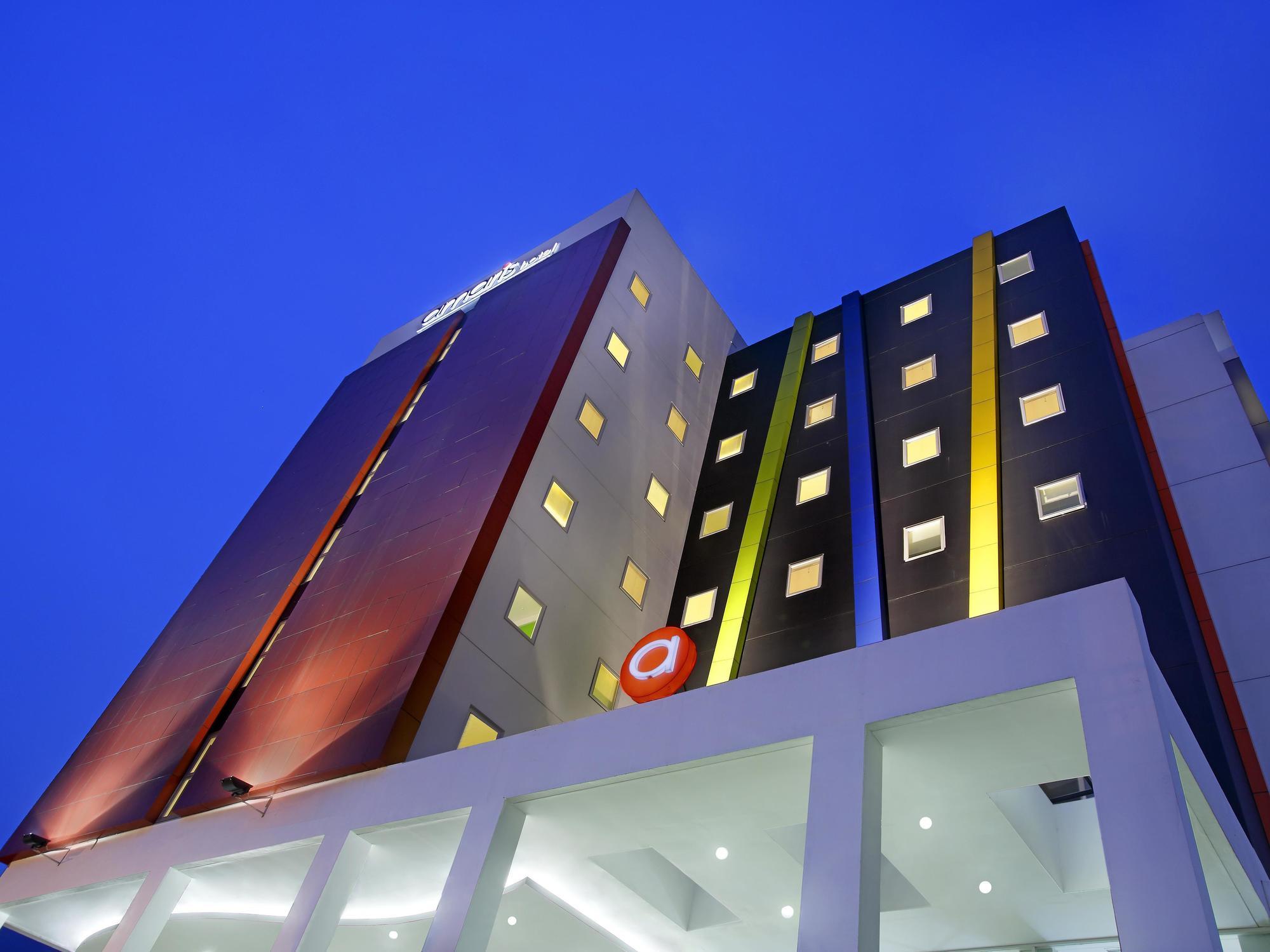 Amaris Hotel Bekasi Barat Eksteriør billede